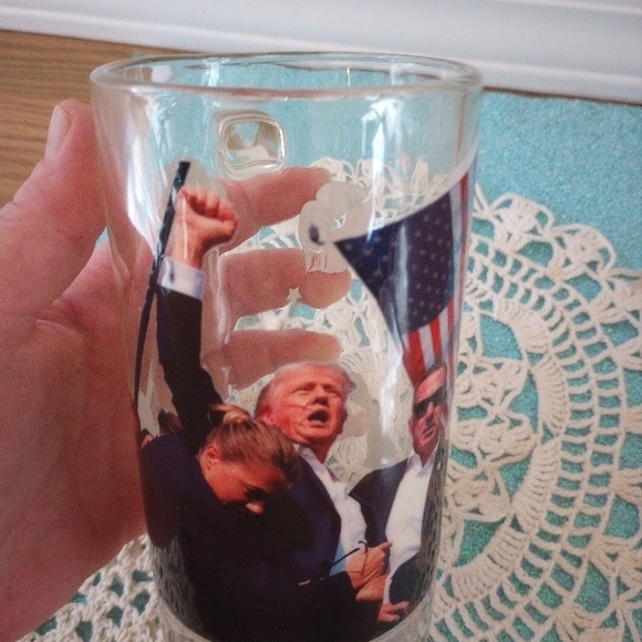 President Trump Beer Mug - Picture 2 of 10